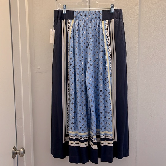 Anthropologie Maeve Printed Pleated A-Line Culottes Sz M 💙🤍💙 - Picture 3 of 4
